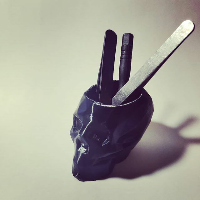 MadMottos's tweet photo. Little skull holder, was a test print but I think I'll put it to good use :) #madmottos #bitcoin #instatech #3dprinted #3dprinting #cryptocurrency https://t.co/rEvPYcf3Mb