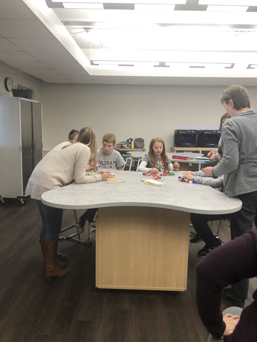 LaurenBird42's tweet photo. #smallgroupinstruction #professionallearning with #CiderMillWay #teachers facilitated by our #mathcoach @RRondano #wiltonwayct #labsite #mathematics #concretepictorialabstract #handsonlearning @abby_searfoss https://t.co/ytYTbabWE7