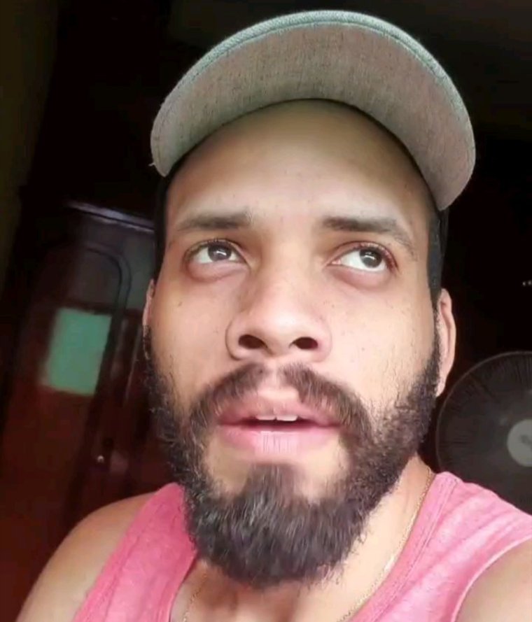 TurmaDaCozinha's tweet photo. Eu pensando no dinheiro que não tenho. ;-; https://t.co/spd6dnId8Z