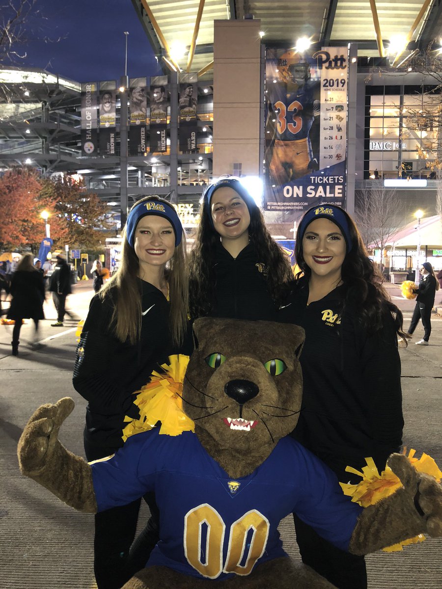 Pitt_Cheer's tweet photo. Some of our seniors ROC’n it out at Panther Prowl! Ready to welcome the team 💙💛 https://t.co/bq2FilZikh