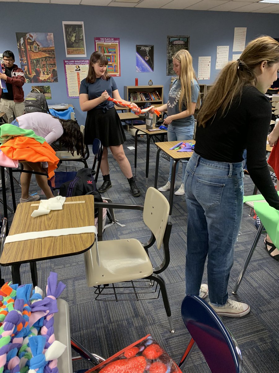 CehsInteract's tweet image. Today Interact Club, along with a few other helpful volunteers, made fleece braids for the Humane Society to give to their dogs! It was so much fun!