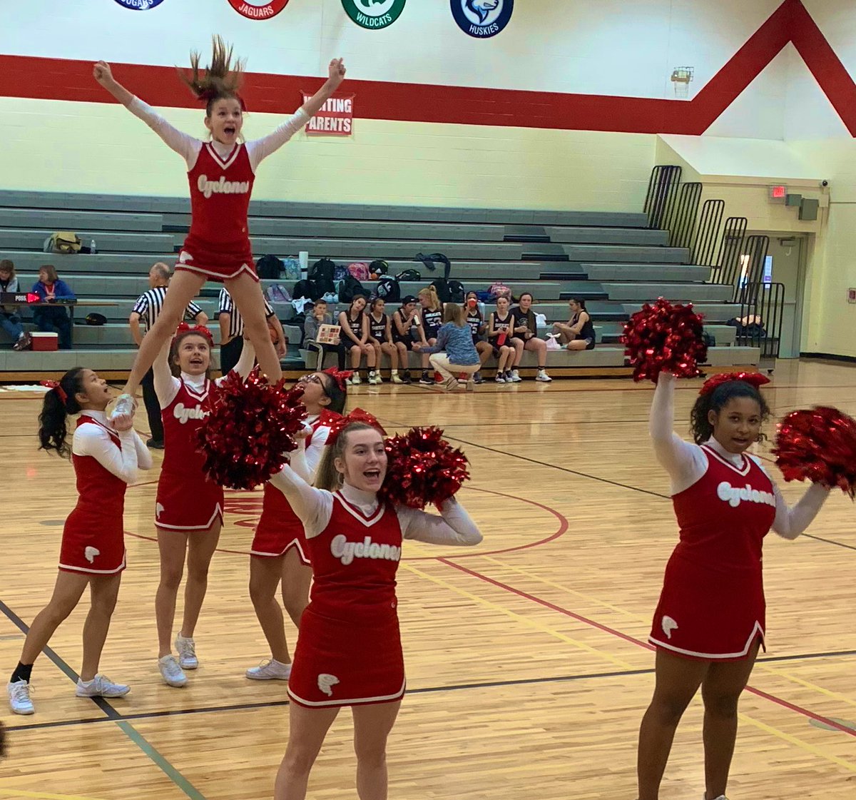 MrsTomtom2016's tweet photo. Game 2 is going strong! @sftcyclones @olatheschools 
#ProudtobeSFT https://t.co/wxqwwr9sPP