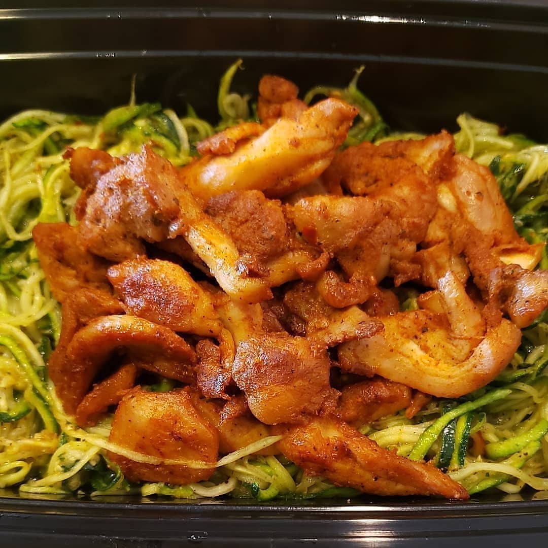 9jaKitchen's tweet photo. Don't forget to get your orders in. Meal prep Sunday is around the corner. Thanks!!! #YoursTruly #PhoenixCaterer #Keto #KetoDiet #NaijaSoulKitchen https://t.co/7onS3qu7kp