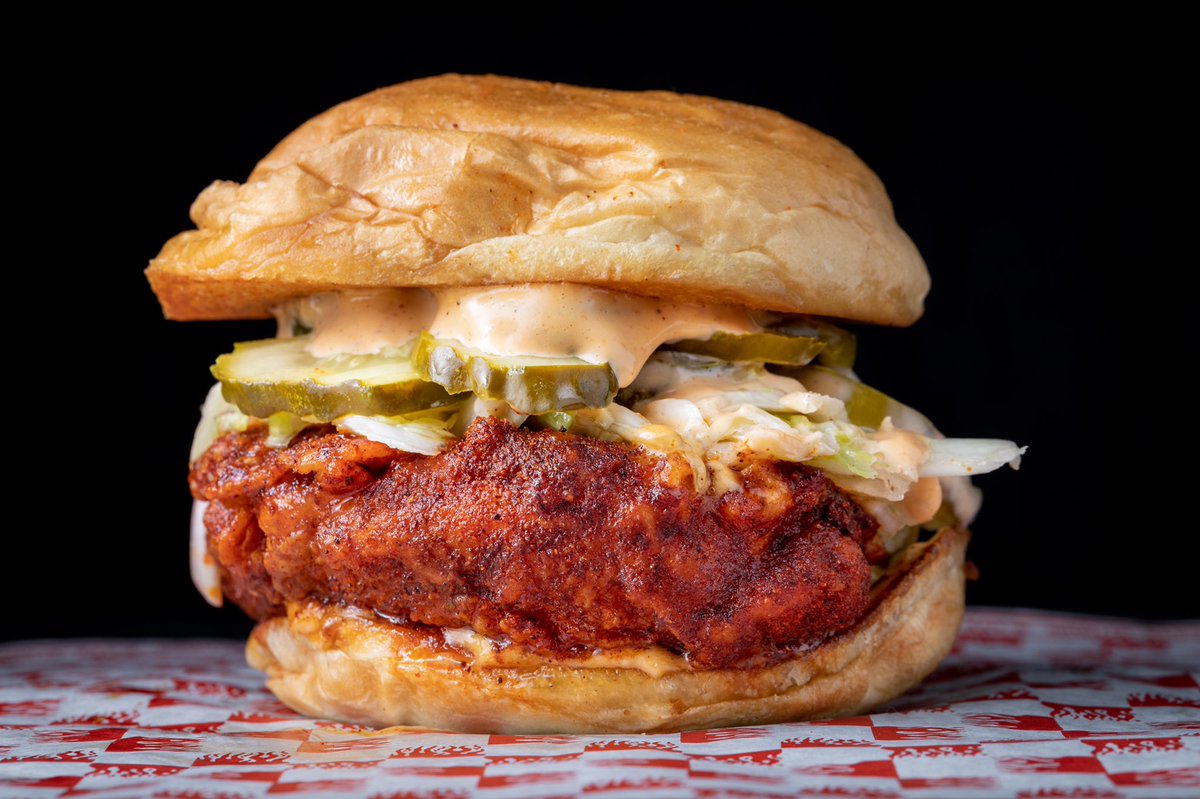 howlinrays's tweet image. NO DINNER PLANS FOR 2NITE? WE CAN CHANGE THAT😉 RT &amp;amp; LIKE this for your chance to WIN a DELIVERY on the house. **entries close 4:30 PST