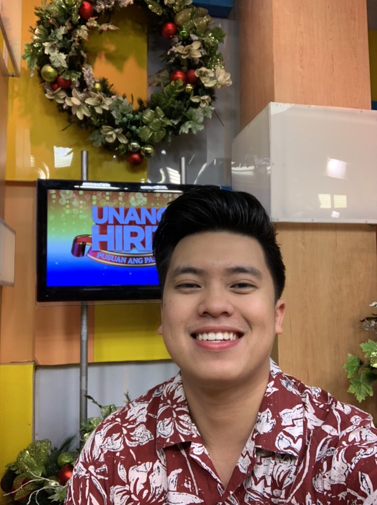 kimpoyfeliciano's tweet photo. Ang aga po! 🙈🤣 Kakanta ako sa “Unang Hirit” nuod kayo! Pero baka masira araw niyo. HAHHAHA :)) 😂🙌🏻 https://t.co/WSCvlZFnk8