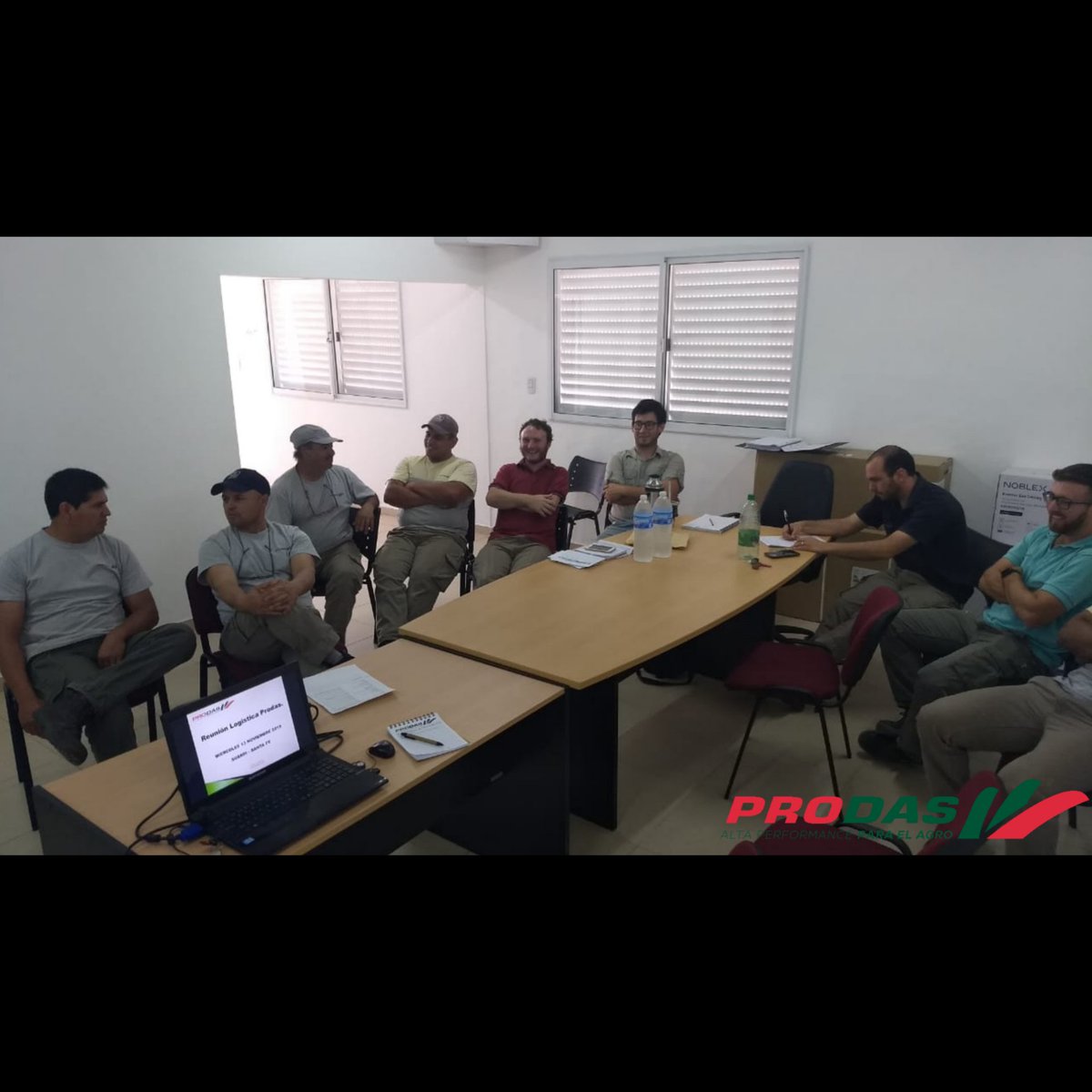 AgroProdas's tweet photo. Jornada de capacitación interna!!👏👏👏
👉#Logistica #CursoRCP #PrimerosAuxilios
Trabajamos en equipo!!💪💪💪
#ProdasAgro #Suardi
🌎🌎🌎🌎🌎🌎🌎🌎🌎🌎🌎🌎 https://t.co/VI91GdZmXx