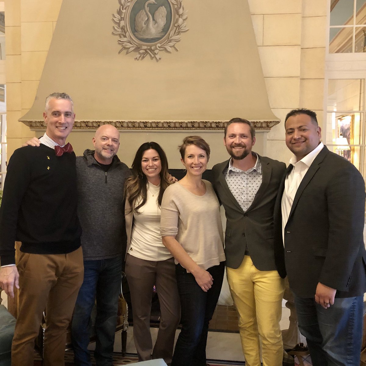 V_I_C_T_O_R___'s tweet photo. Wonderful 🔥chat with great people 🙌🏽 - #DoBetter
@SonyaDreizler @BrittanyDamico @johnellert #SRIC2019 #SRI30 @SRIConference https://t.co/WAp25QWkUz