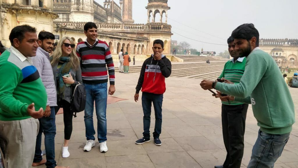 IndiaUpClose1's tweet photo. MUST-READ before taking a trip to India. Don't let yourself be surprised. Have the proper selfie etiquette in India to avoid mishaps. #india #selfieetiquette #travel #travelindia  https://t.co/5BbdhenAFy via @IndiaUpClose1 &amp; @Honeybirdtravel https://t.co/Y0Ry8sTTck