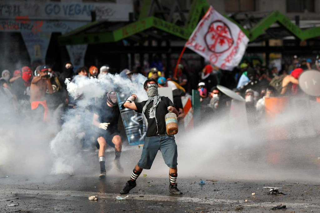 Chile's finance minister expects job losses, fuel hike in wake of protests https://reut.rs/2CKqqji