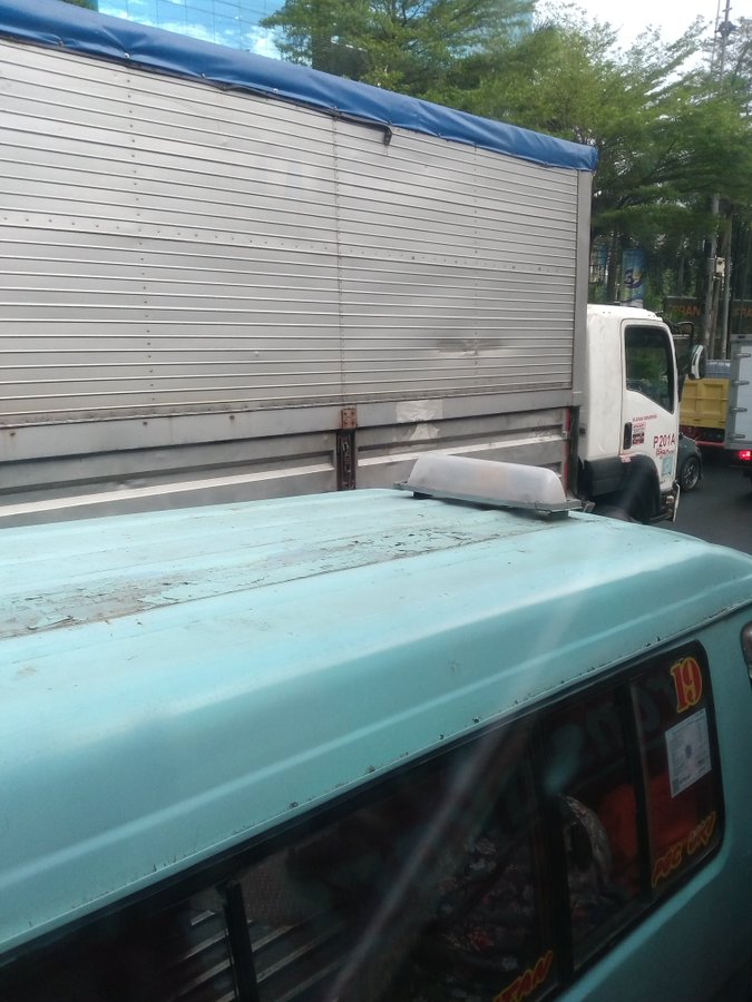 06.30 Situasi lalin di Jl. Letjen Sutoyo dari Cawang UKI arah Penas Kalimalang terpantau ramai cenderung padat @Bp_HasbiJunaedi