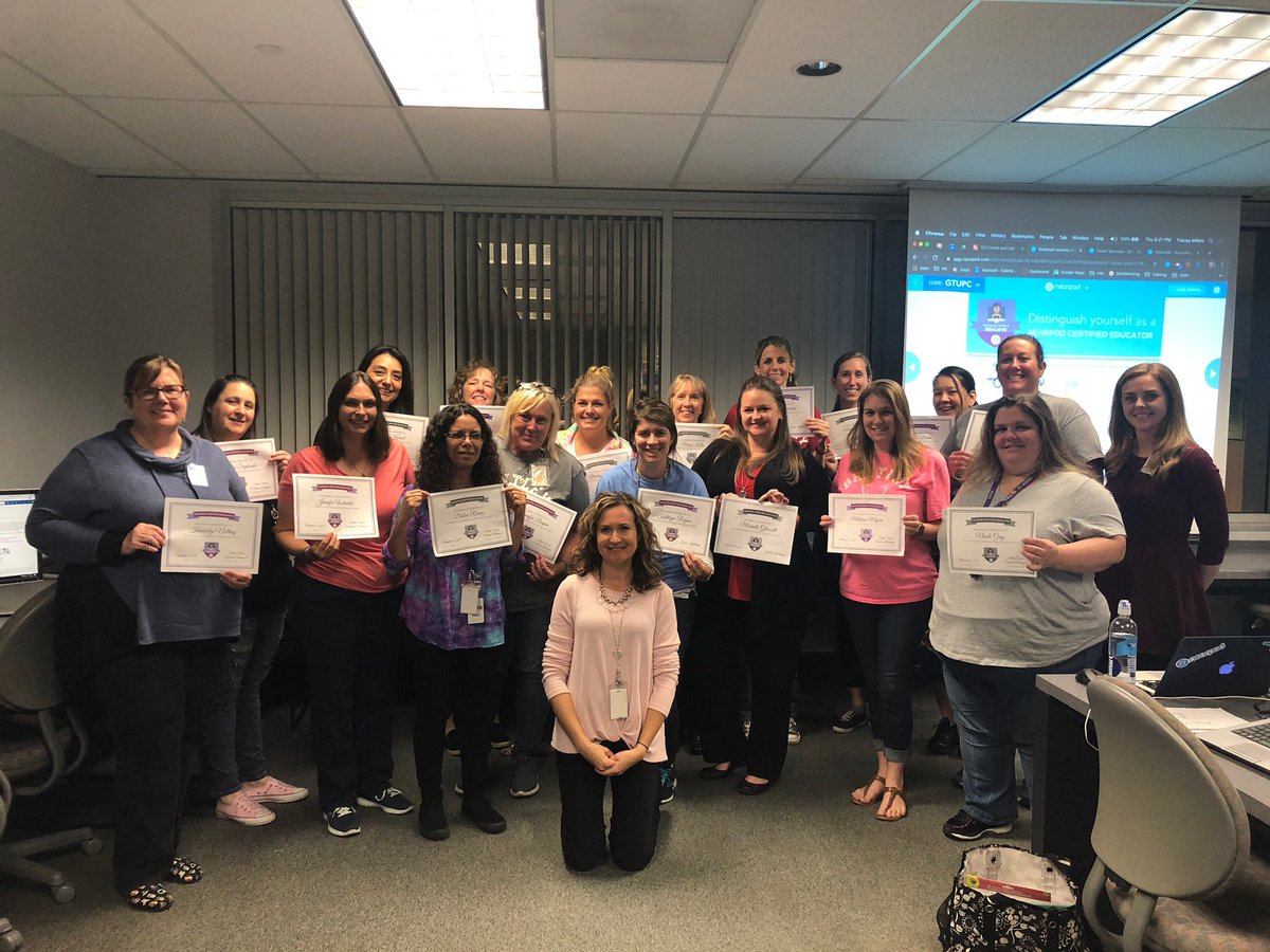 lauren_fyffe's tweet photo. Look at this fabulous group of SCPS educators! @traceymikos @nearpod @Jhart7312 #scps #scpsblends #NCE https://t.co/LHREWGgvnD