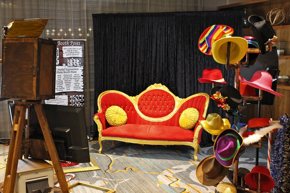 LookingGlassKC's tweet photo. We also enjoyed helping out The March Of Dimes with their Nurse Of The Year Awards. Our red settee photo booth setup. At the Kansas City Marriott Downtown. https://t.co/39M6DpArwq