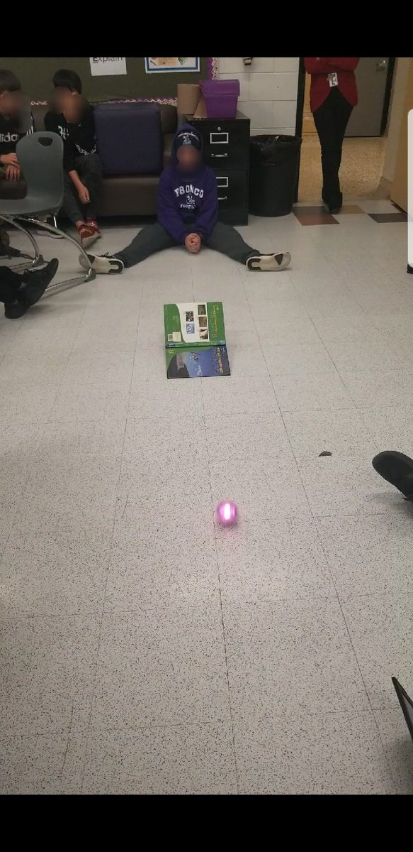 mselliottKPDSB's tweet image. #codersgottacode @beaverbraess in Ms. Boyd&apos;s grade 8 class! They learned what coding is, the importance of learning it, and then applied their learning to code their own video game and were introduced to #Sphero. #kpdsbpride #kodabinnovates @learningcode  @codeorg #HourOfCode