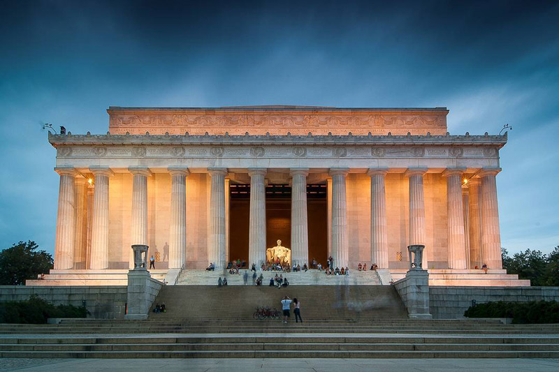 rainakabra's tweet photo. The Lincoln Memorial is an example of memorializing Abraham Lincoln for bringing back together a divided nation during the Civil War crisis and abolishing slavery.  The thing that stood out to me the most about this is its vastness and intricacy. @comm_hs #COMM3580 #Crisis7 https://t.co/n8GCU2RSIu