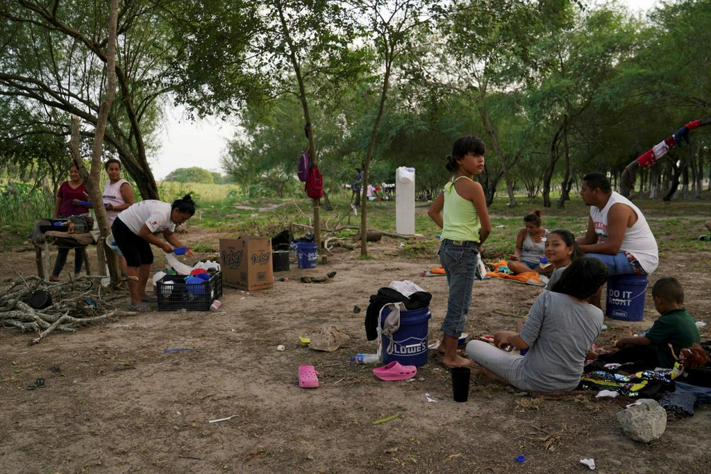 Some migrants waiting in Mexico for U.S. court hearings caught crossing illegally https://www.reuters.com/article/us-usa-immigration-border-trump-idUSKBN1XO2LV?taid=5dcde6ab5f1daa0001523f9a&utm_campaign=trueAnthem%3A+Trending+Content&utm_medium=trueAnthem&utm_source=twitter …
