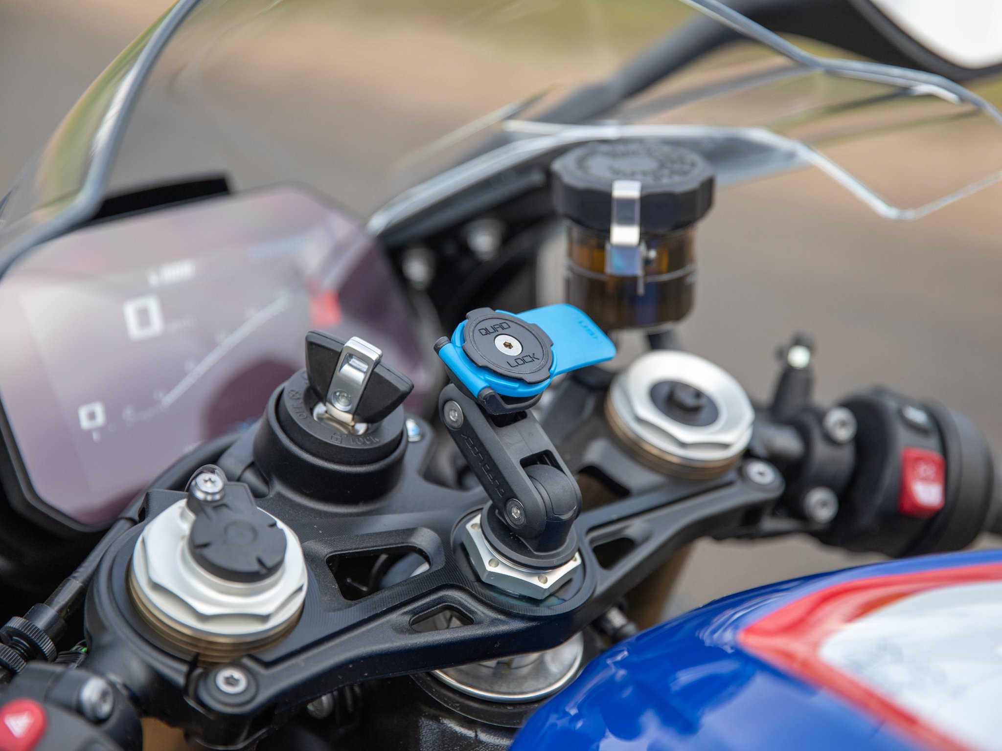 quad lock stem