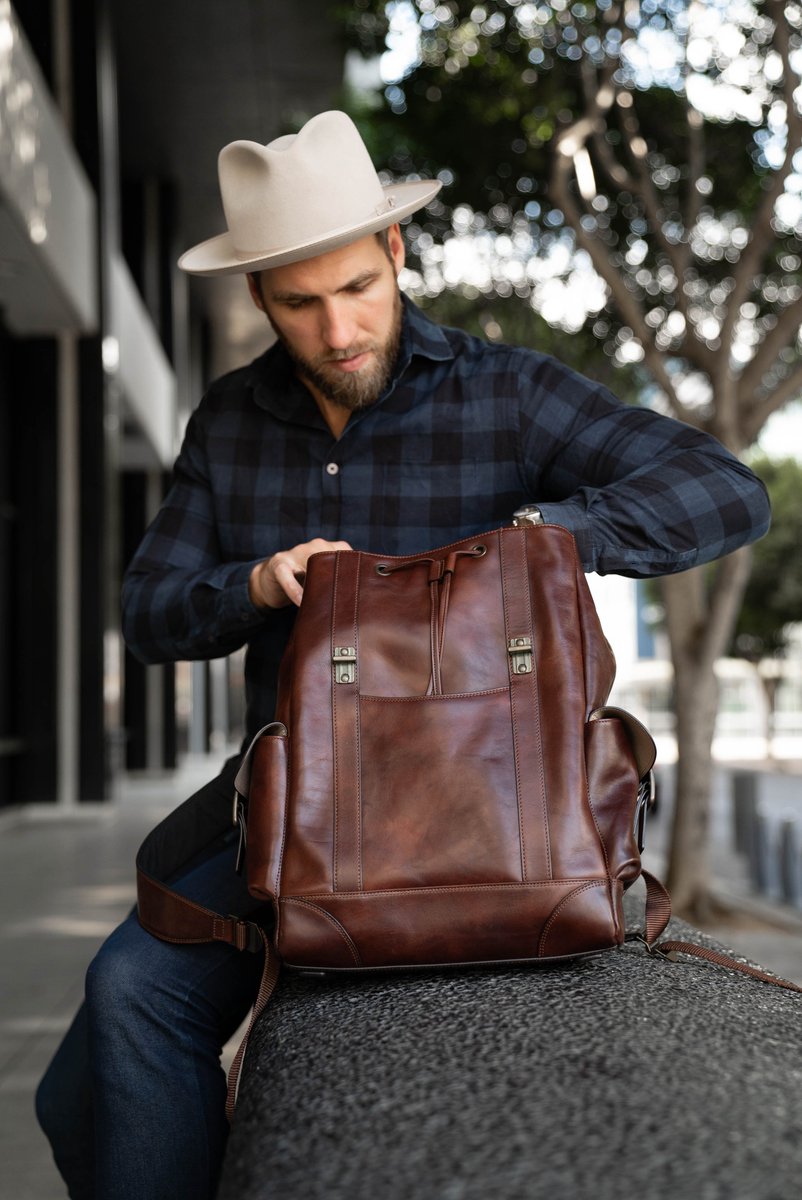 Atlas Mason (@atlasandmason) on Twitter photo Just picked up this amazing Bosca backpack from <a href="/Zappos/">Zappos.com</a>. I know where I'm doing the rest of my holiday shopping for all my picky relatives! #Sponsored #zappos #zapposxbosca Just picked up this amazing Bosca backpack from <a href="/Zappos/">Zappos.com</a>. I know where I'm doing the rest of my holiday shopping for all my picky relatives! #Sponsored #zappos #zapposxbosca