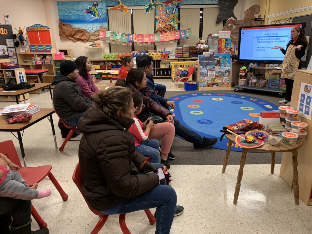 Tonight is Classroom Conferences at Green! Families are engaged in assessment data and will create standards-aligned activities to support their kids at home. Thank you to our incredible teachers for all of their preparation! <a href="/MPS_Green/">MPS Green Central</a> <a href="/MPS_News/">Minneapolis Public Schools</a>