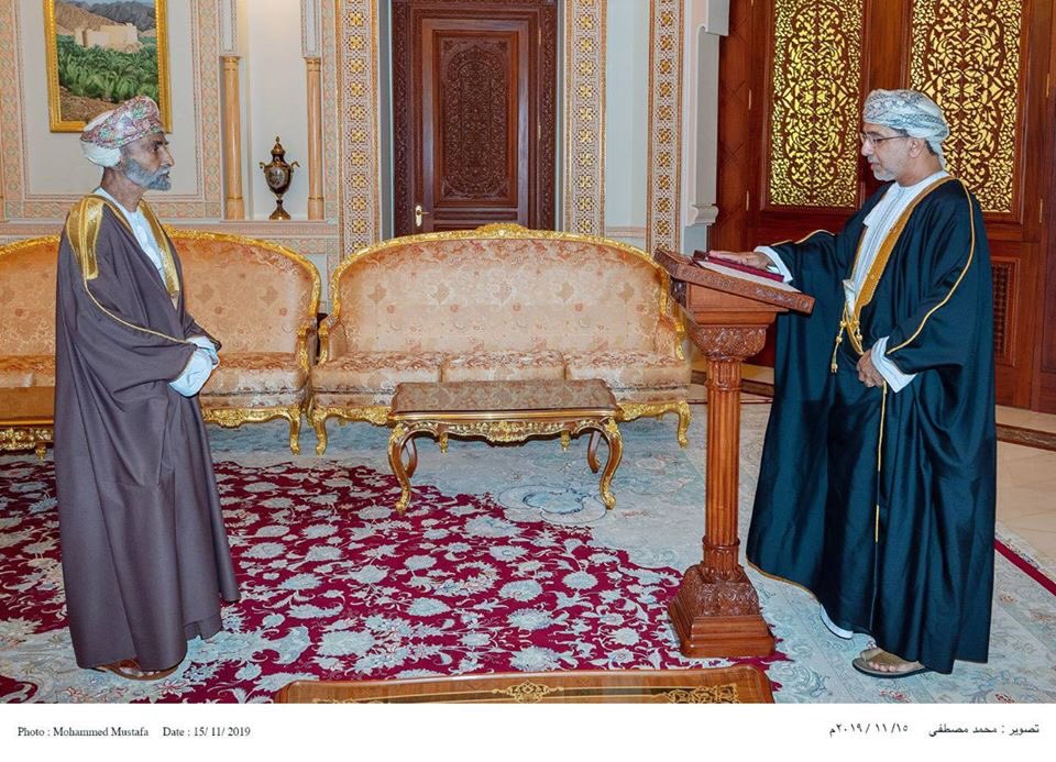 AlwatanOm1971's tweet photo. أدى قسم اليمين أمام المقام السامي لجلالة السلطان المعظم - حفظه الله  ورعاه - ببيت البركة عدد من أصحاب المعالي والسعادة حيث أدى  القسم كـلٌ من معالي/ ناصر بن خميس بن علي الجشمي أمين عام  وزارة المالية. معالي المهندسة/ عزة بنت سليمان بن سعيد الاسماعيلية  وزيرة التقنية والاتصالات. https://t.co/oB4eeJTrUV