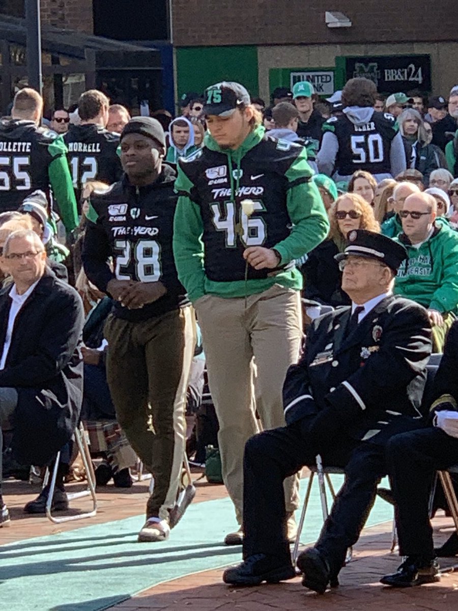 mubatgirl91's tweet photo. This day is special for all Sons and Daughters of Marshall, was fortunate enough to attend the ceremony today. I love seeing the past, the present and future all together #GoHerd #WeAre #Marshall @LeviBrown61 @mc_4pound @t_brown04 @UlmerWill @owen43_92 https://t.co/RaiRIOdOTG