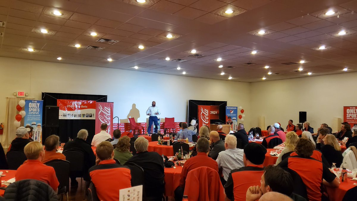 KokomoCoke's tweet image. It's no secret why our company has success in the marketplace. Our leadership promotes a culture of growth. Special thanks to @DrinkBODYARMOR @MonsterEnergy @CocaColaCo @GaryBrackett58 @IUK_SMO and @4SquareFilms for helping us pull off a great event. #LocalRefresh #2020Mission