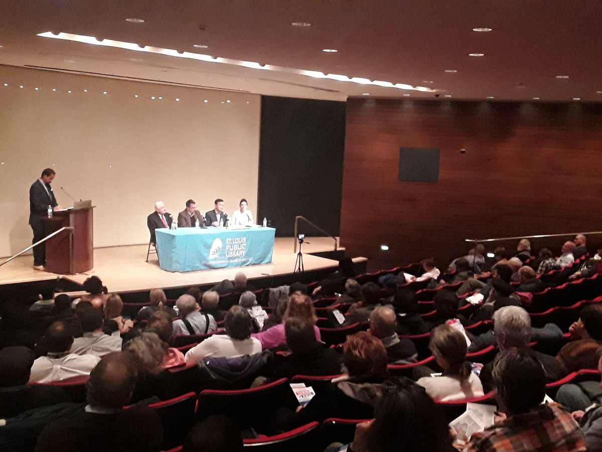 STLNFS's tweet photo. We have a packed house at the town hall on airport privatization!
Watch live ➡️ https://t.co/cFPeMJhOcg
#LetThePeopleVote #WhoseAirport #PeopleOverPrivatization #STLNotForSale #STLNFS https://t.co/PhVjXlq2eq