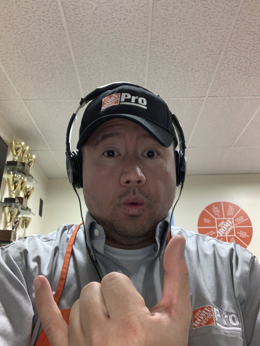 baylen_hanato's tweet photo. Thank You Store# 934 for hosting me this week! #LindenNJ #ProTeamRules #THEHomeDepot #JustKeepTraining #OrangeIsTheNewBay #CheckOutOurProBlackFriSales #InsaneDeals https://t.co/xO21C8PGV0