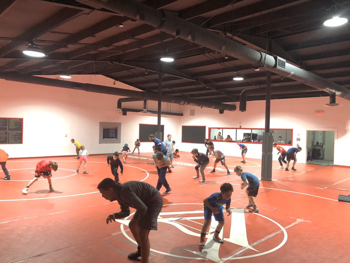 Apexwrestling's tweet image. “There’s always a million reasons...”
We can promise there’s only ever 1 reason to be here. We can’t promise that 1 reason will always be attractive to you. We can promise it will be worth your while. #ApexSouth #ApexNation #APEXTRAINED #GetApexReady #StanceStamina #TrainYerBrain