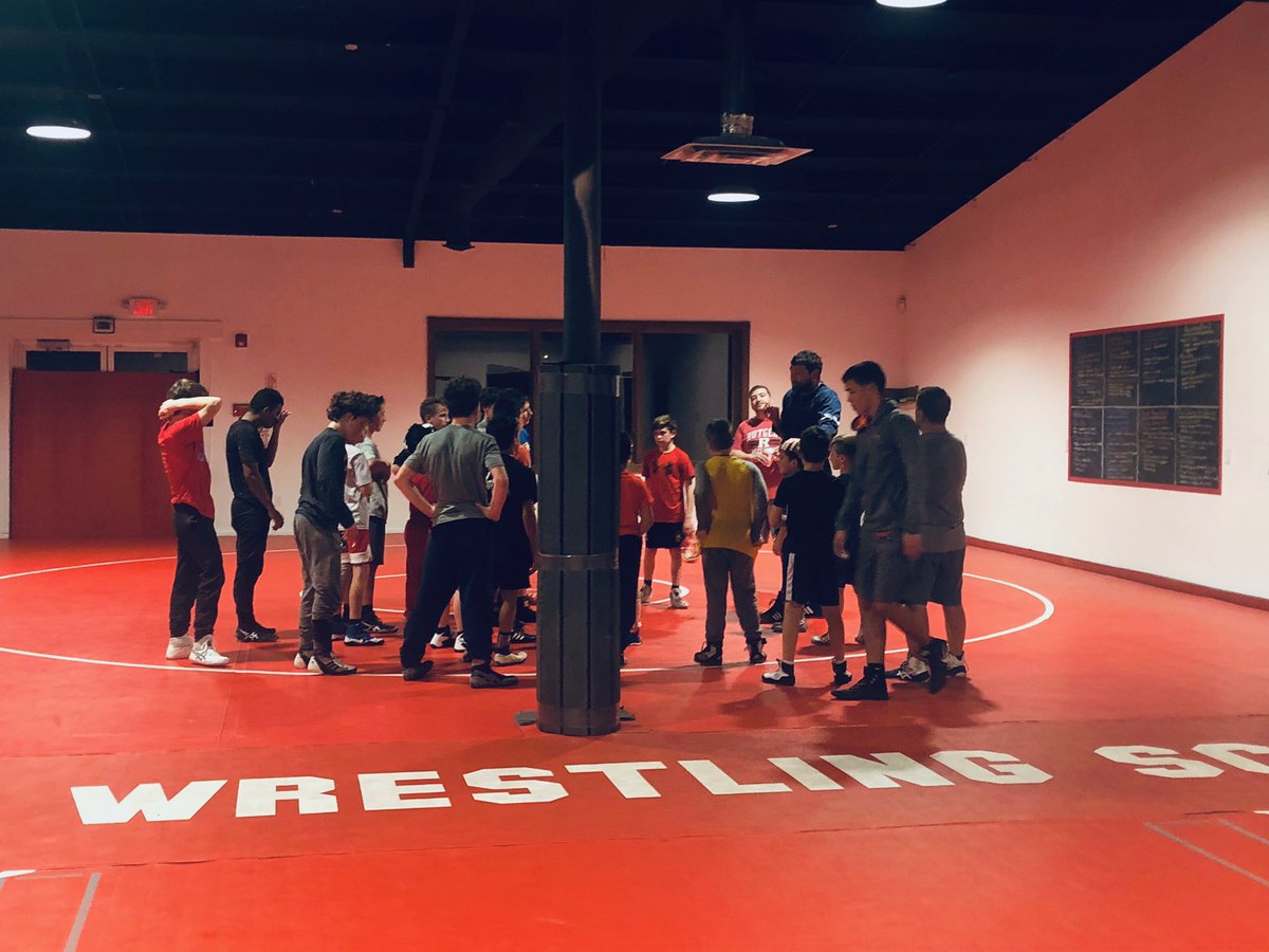Apexwrestling's tweet image. “There’s always a million reasons...”
We can promise there’s only ever 1 reason to be here. We can’t promise that 1 reason will always be attractive to you. We can promise it will be worth your while. #ApexSouth #ApexNation #APEXTRAINED #GetApexReady #StanceStamina #TrainYerBrain