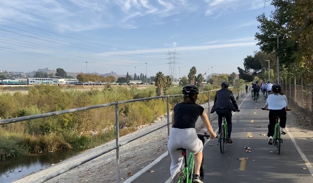 NLinSF's tweet photo. #NLinLA🚲 https://t.co/rWl9dVMRcu