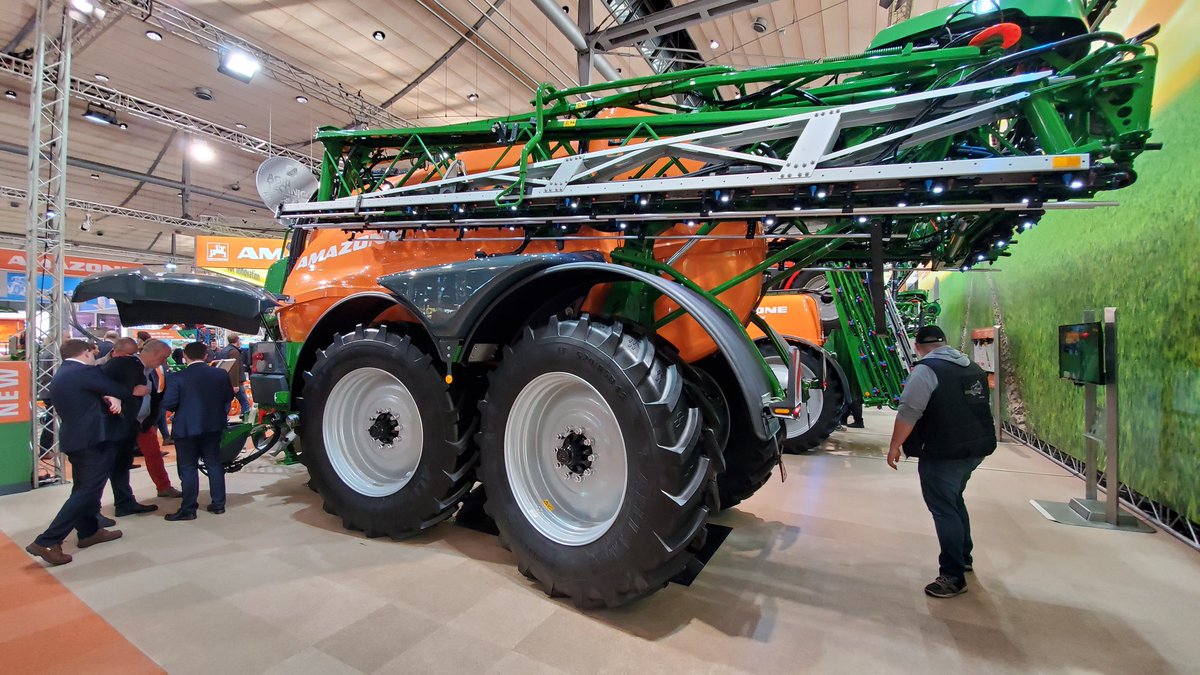 nozzle_guy's tweet photo. .@Amazone features sprayers of all sizes, but what sets them apart is the thoughtful design that makes things faster, easier, &amp; safer. Lights at filling station,waterproof folder for record keeping, transparent filter housing. Of course excellent boom design. #Agritechnica19 https://t.co/YAGCbRBJgO