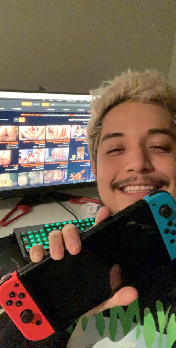 Can’t wait to play some Pokémon tonight I’m getting shield :)  #PokemonSwordandShield