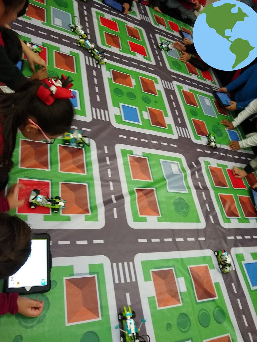 ApiSecLEARN's tweet photo. Tuvimos la oportunidad de acompañar a cientos de niños reprogramando su mundo en el primer #RECODEMty
Gracias al equipo de @LEGO_Education por invitarnos.
#LEGOConfidence #wedo20 #coding @LEGO_Group https://t.co/iOpC5oHPz4