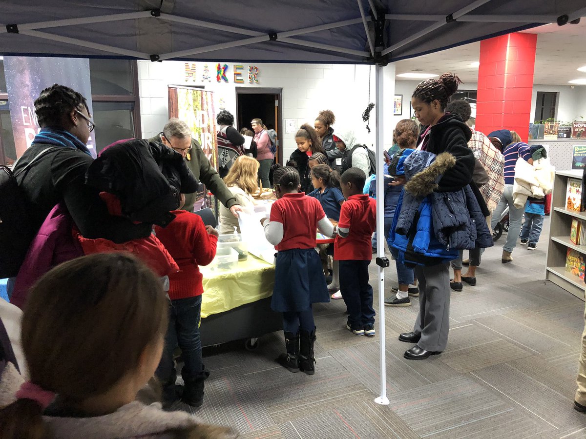 MGantenbein_MPE's tweet photo. Literacy Night was a huge success! #campout #readsmore #lovelearnlead @LockheedElem @k_harris19 @Coretta_Stewart 📚⛺️🦉 https://t.co/mZkWhTEjoe