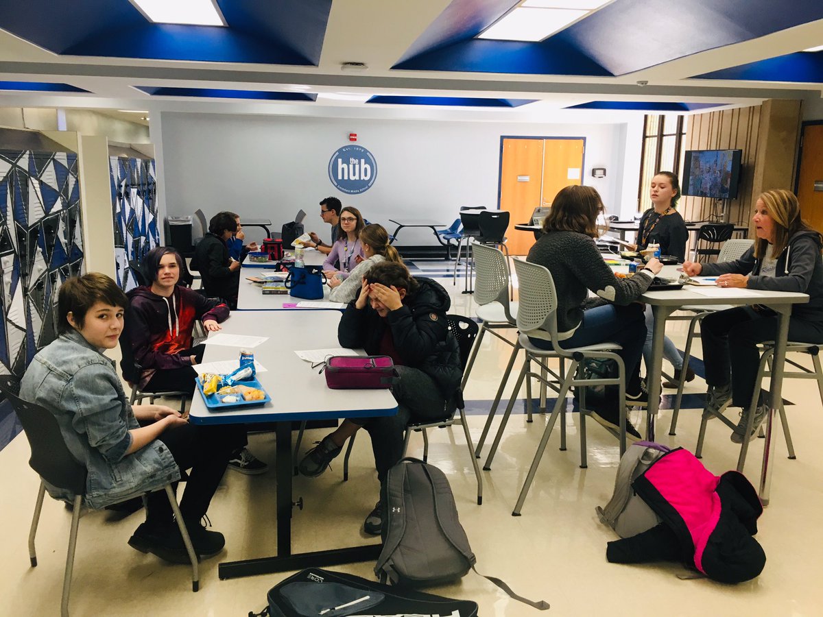 Passion Project participants enjoyed collaborative conversations in the HUB today! #BISDShines <a href="/BISDAdvAcad/">BISD Adv Academics</a>