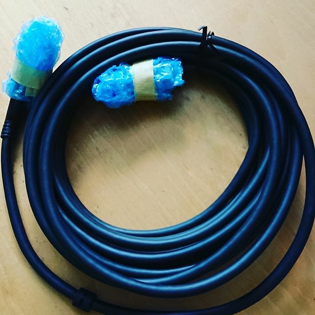 ichitarok's tweet image. Changed my #htcviveproeye cable.
#vr ift.tt/2Qm3ezC