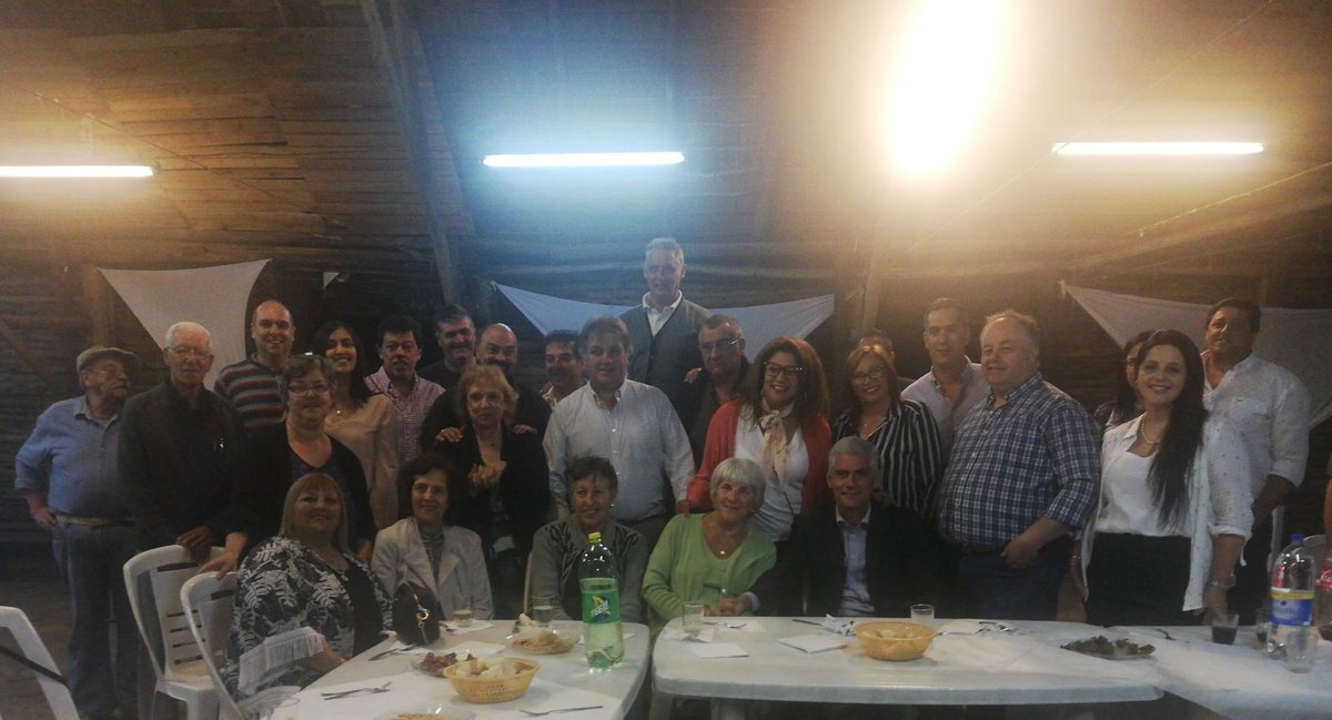 GabrielGianoli's tweet photo. Excelente reunión en Lezica junto a @DipRodrigoGoni organizada por @manon_berrueta @DFranco20 
#AhoraSi  @LuisLacallePou  @SenJavierGarcia https://t.co/1u9DaipbX6