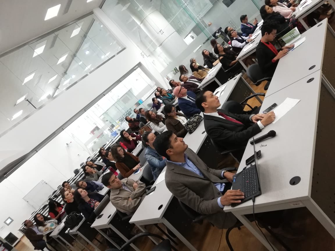 Hoy realizamos el “I Foro de Equidad de Genero” en Quito, con un enfoque sobre las políticas y estrategias aplicadas a proyectos de desarrollo y cómo, desde <a href="/el_BID/">Banco Interamericano de Desarrollo</a>, trabajamos integrados con nuestros ejecutores para reducir la brecha de género
