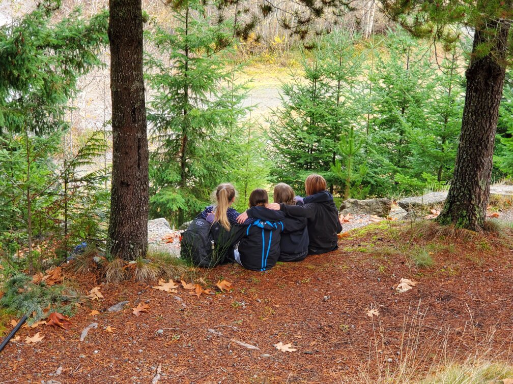 DelMorgan9's tweet image. The grade 6-7 Outdoor Learning Class at Lake Cowichan School had a great day exploring and working on their fishing techniques. Two fish were caught and released as the students refined their technique. #LakeCowichanSchool #sd79learn @CowichanSchools @SKoers1 @RobynJGray
