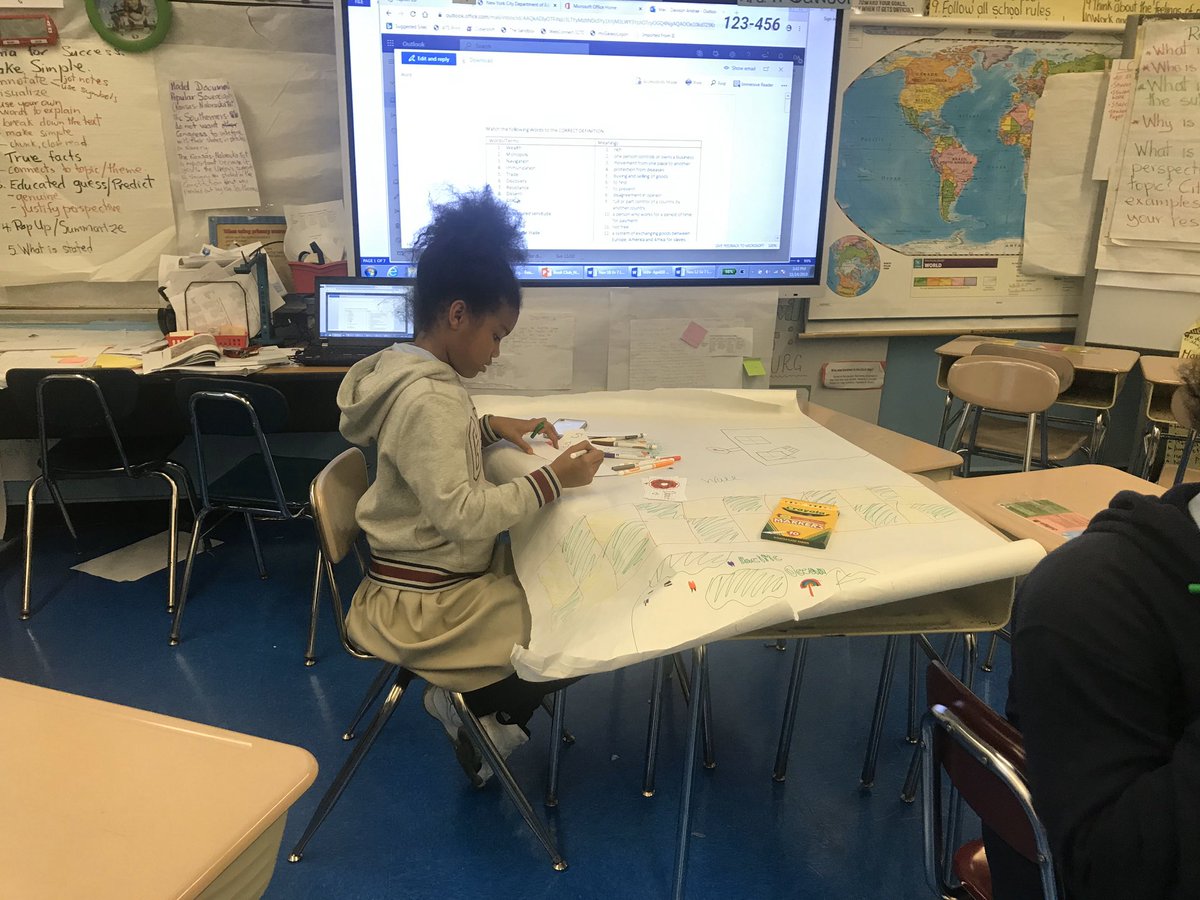 MiddleSchool35's tweet photo. Today we launched The Democracy Project with Old Stone Museum and the New York State Council of the Arts. Thank you for the opportunity #socialstudies #interdisciplinary #ms35rocs #thedemocracyproject https://t.co/vwoBM3vYdH