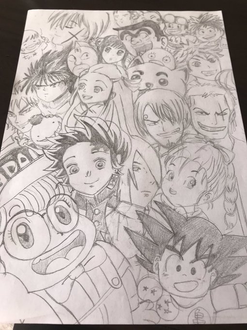 昨日は小学生たちと落書きをした。
学校に漫画クラブがあるそう。
楽しそう!
私の時もあったらな。
ノートの端っこ
チラシの裏、テスト裏
小さい頃落書きしてたなぁ。
落書き、久しぶり。

落書きで集中力があがるという結果があるそうだけどほんとそう思う。

皆、落書きしよう!
下手でもいいのさ☺️ 