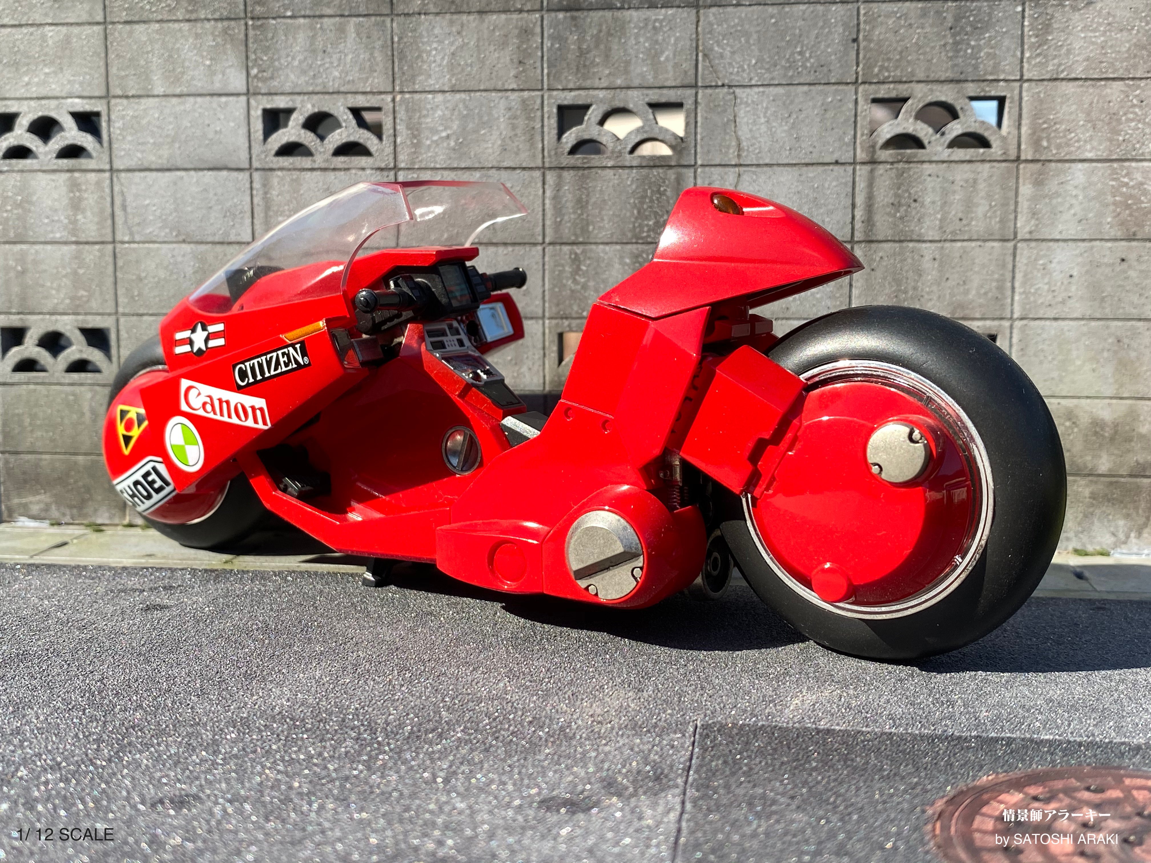 情景師アラーキー 荒木さとし En Twitter 金田バイク 漫画 Akira の設定年である19年に間に合った 憧れの金田バイク オーダーメイドカスタムバイク到着 これから車検通してナンバーつけて 東京オリンピック会場に行って 鉄男の暴走止めてくるww 妄想
