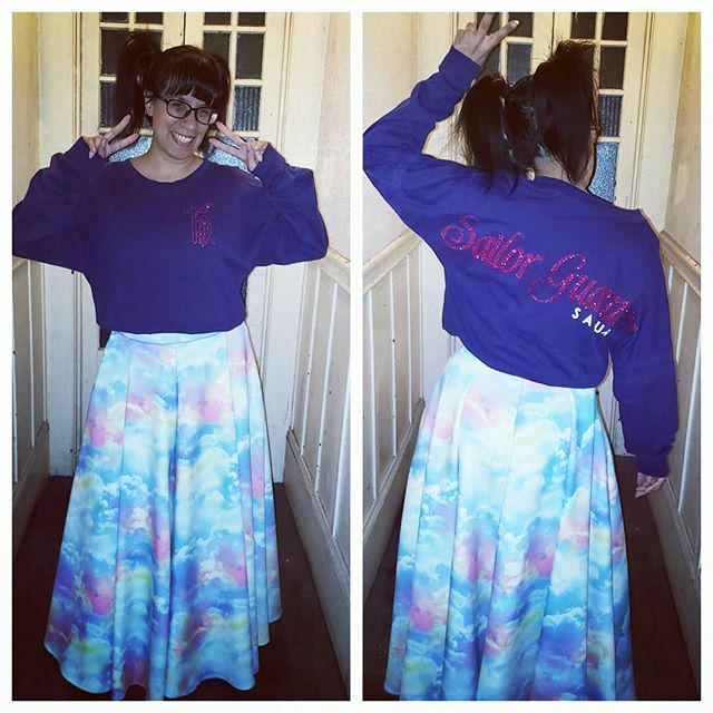 y0soyUsagi's tweet photo. Not a office bathroom selfie but here's my entry for day 14 of the #FallingforElhoffer challenge: Skirt the Rules.
.
.
.
Thanks to a fellow Starpuff for the inspiration, I took my Sailor Saturn spirit jersey and put it together with my maxi skirt. This s⦠https://t.co/OgqKAjXKZ4 https://t.co/91hxXrMObK