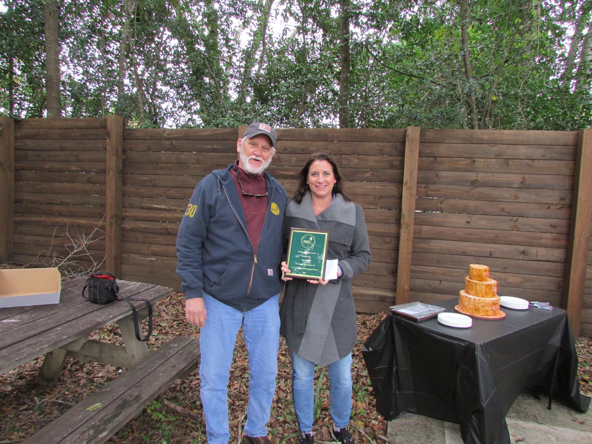 Rex Lumber tweet media