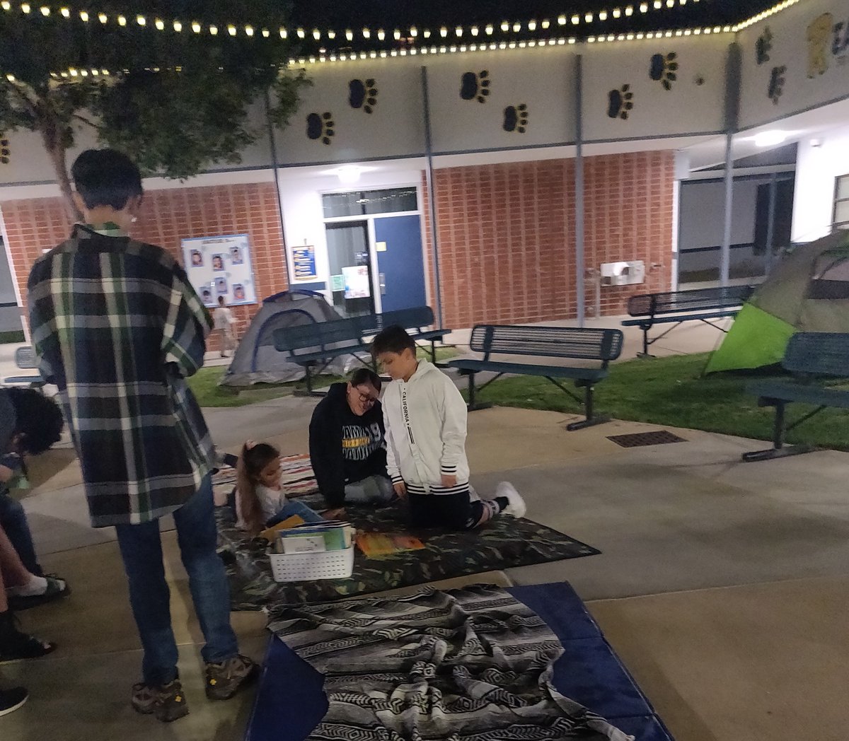 collegewood_el's tweet photo. We're camping at Collegewood! Grab a book, munch on s'mores and hold on to your fishing pole! #MemoryMakin #DevelopingMindsNurturing💙💛 https://t.co/3YzrVN6T72