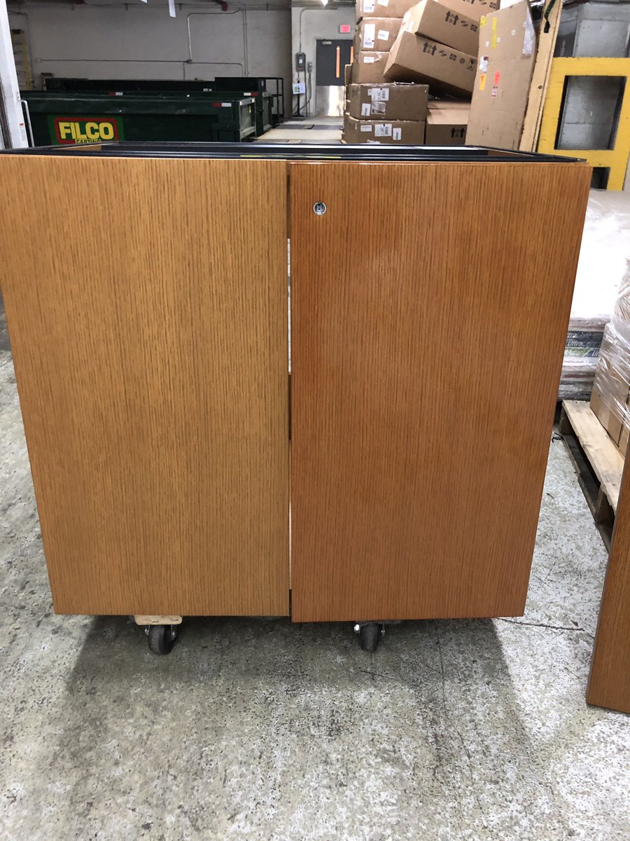 TTouchups's tweet photo. Color change, two draw file cabinet. #officefurniture #woodrepair #officerestoration #furnituredesign https://t.co/LgoP4ORAtM