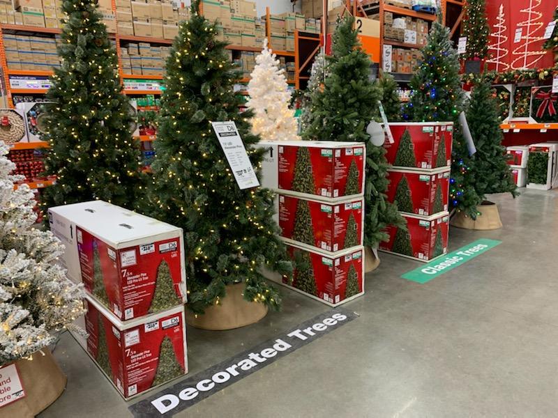 Ho Ho Ho! It's that time of year. Holiday light delight. We got your lights and holiday trees covered like a boss! #GBreezy and #TheShep  #LanderLegands @Mother0fDoxies @JKirkHD <a href="/youngquist_erik/">ErikYoungquist</a> <a href="/Shepoftheyear77/">jason shepard</a> <a href="/ChuckSly2/">Chuck Sly</a>