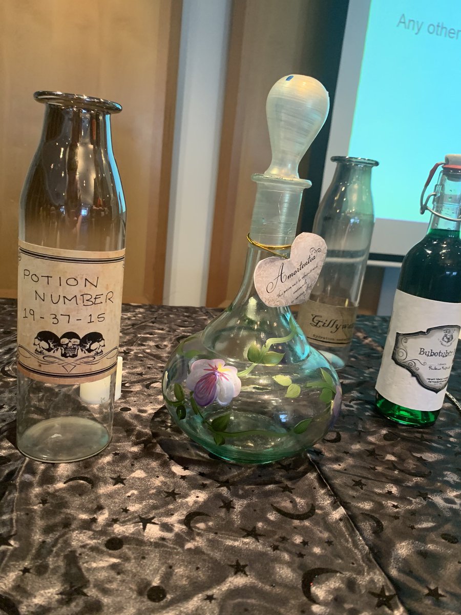 GabzzC's tweet image. It was great to hear Nikki speak about her experience with running a Harry Potter escape room! So much effort but it is well worth it 🧙‍♂️ #LibTech19 #escaperooms