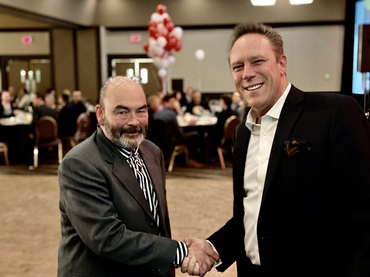 Crystal Glass Canada tweet media