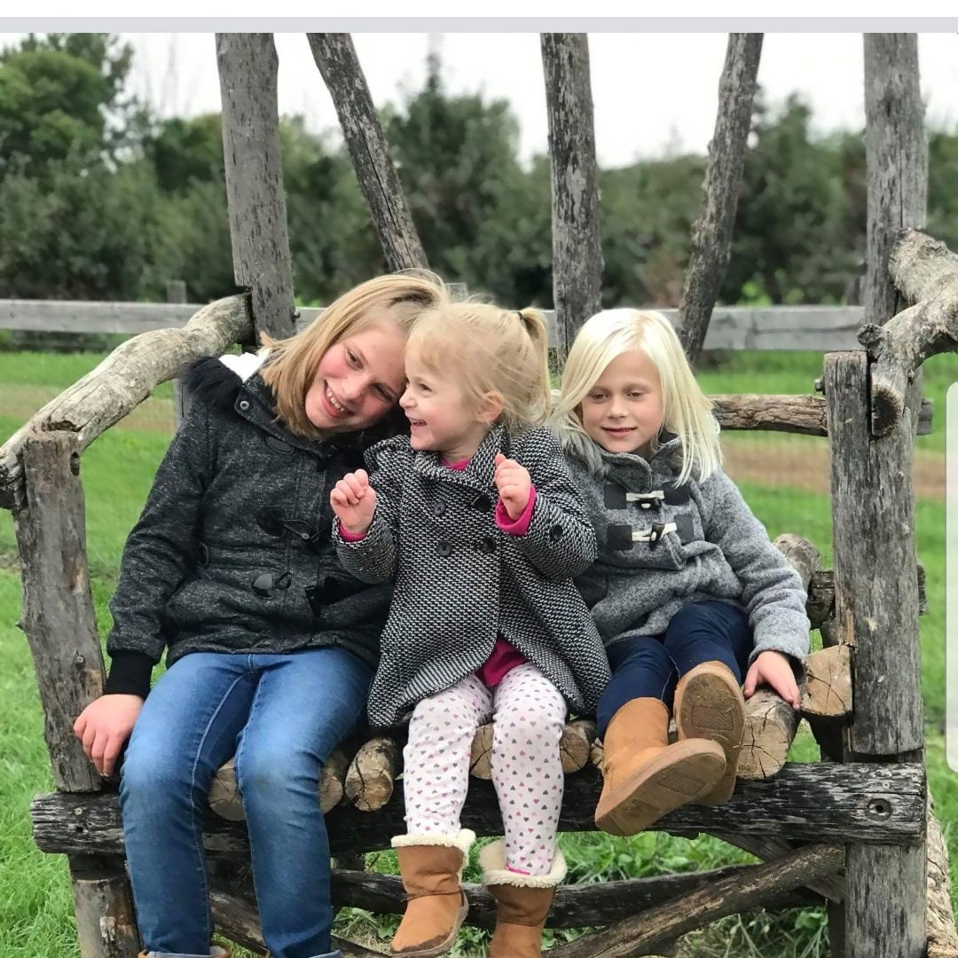 BMWiesner1's tweet photo. #momlife isn't always easy but at least I can always find whatever I need for the girls when I go to #tjmaxx and without breaking the bank too  #MomLife https://t.co/KWetQkZ0WP https://t.co/Y4cldtmQY8